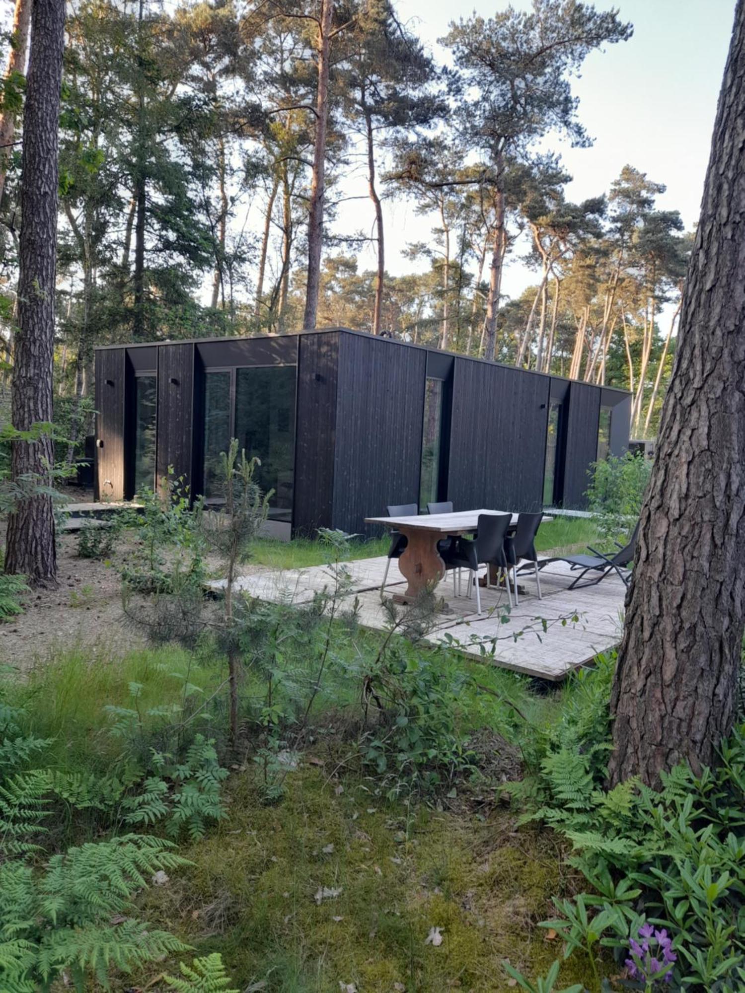 Hébergement de vacances Black Box Lille